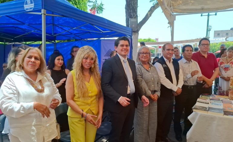 Toño Ixtláhuac impulsa la lectura y el arte con la inauguración de su primera Feria Cultural
