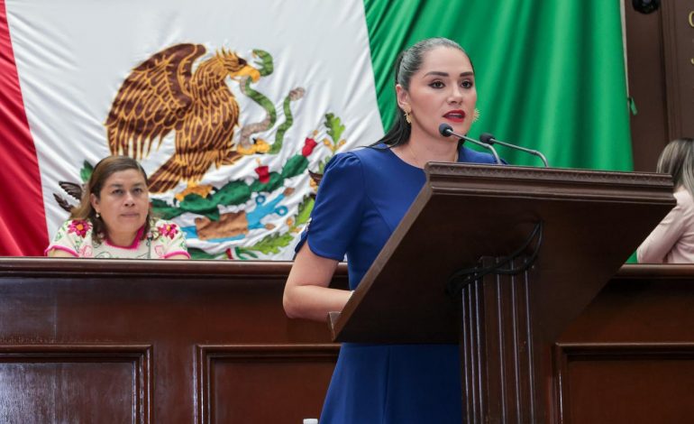 Ciberbullying debe combatirse con estrategias concretas: Diana Espinoza, al presentar iniciativa de reforma