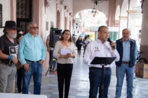 ​El Gobierno Municipal, que encabeza, Jeovana Alcántar, entregó 500 pollitos doble propósito.