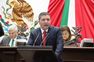Presenta Vicente Gómez iniciativa para incluir la violencia digital en la Ley de Derechos de NNA