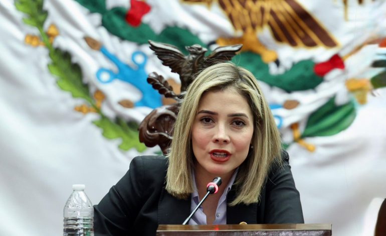 Diputada Brissa Arroyo formaliza su integración a la Jucopo