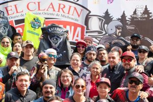 ​Jeovana Alcántar, despidió a los más de 4,000 participantes en la XXII Caravana Motociclista de Don Mundo, por el País de la Monarca.