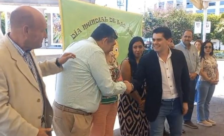 Toño Ixtlahuac celebra el Día Mundial de la Abeja con actividades para fomentar su conservación