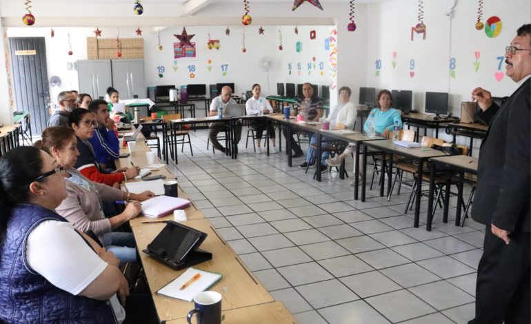 Docentes de todo Michoacán participan hoy en el Consejo Técnico Escolar