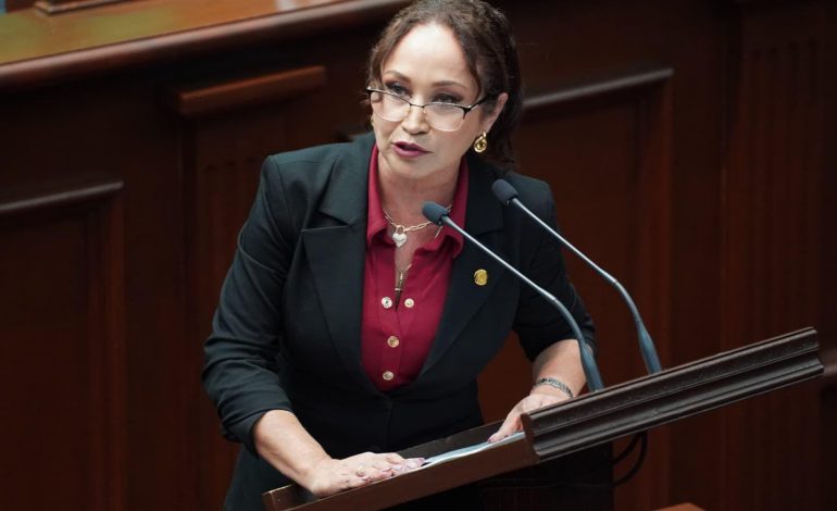 Busca Itzé Camacho reforzar la seguridad de las mujeres con el “Botón Rosa”