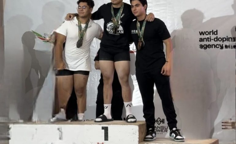 Alumno del Cecytem representará a México en campeonato mundial de levantamiento de potencia