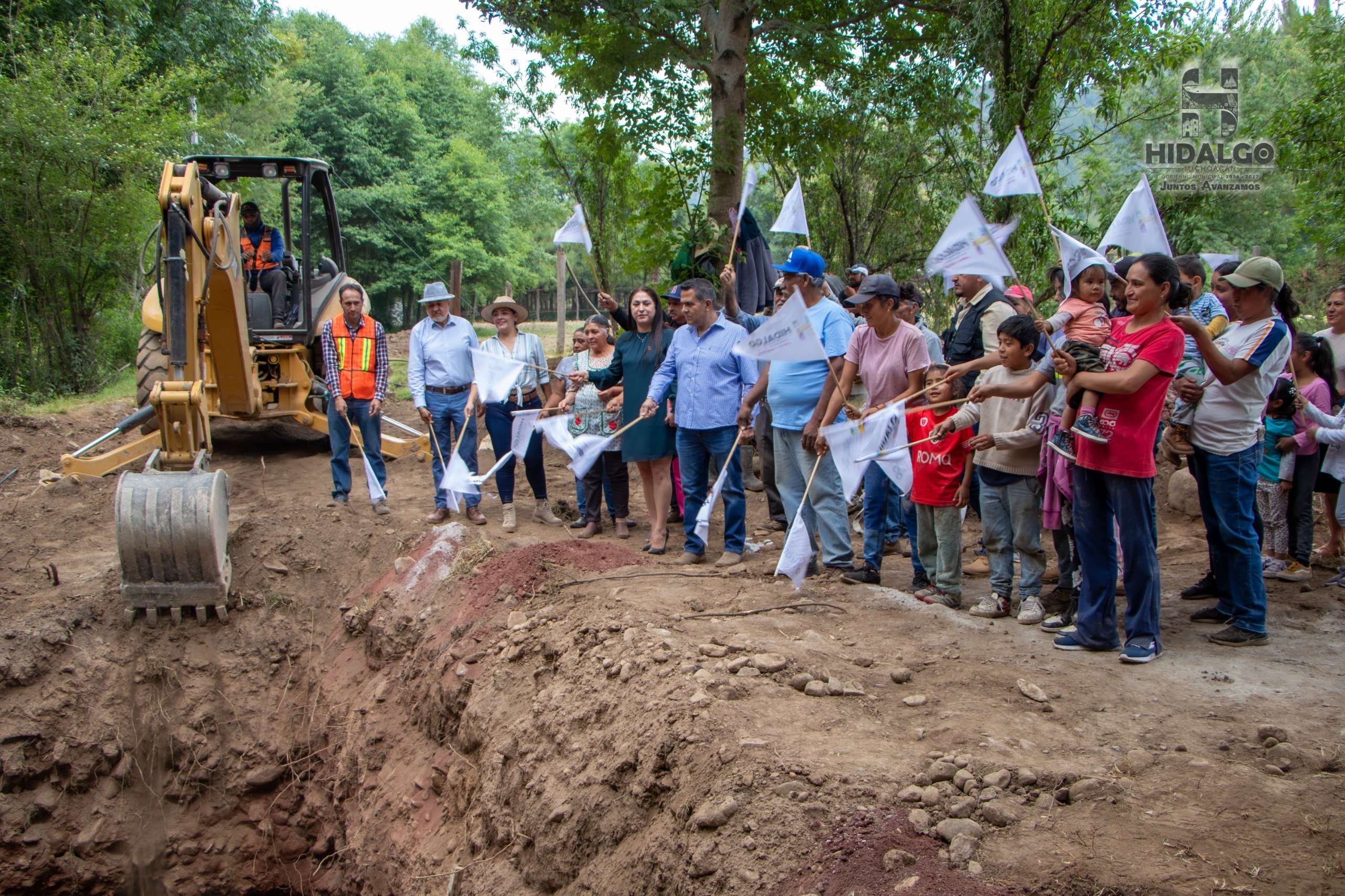 Arrancaron los trabajos de construcción del tanque de almacenamiento de agua potable en la localidad El Cortijo