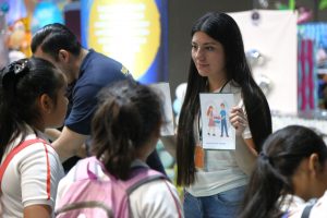 Más de 5 mil personas atendidas en módulo informativo de la Fiscalía General instalado en el Pabellón Infantil del Festival Michoacán de Origen