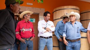 Fortalecen industria mezcalera en Indaparapeo con nuevo equipamiento: Sedeco