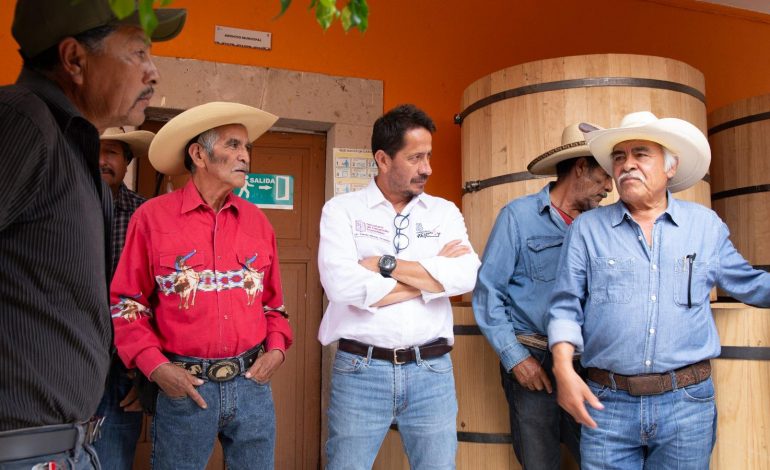 Fortalecen industria mezcalera en Indaparapeo con nuevo equipamiento: Sedeco