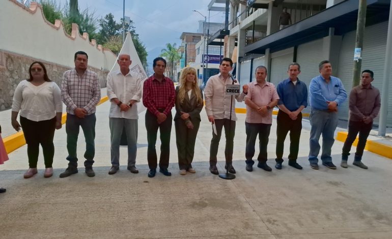 Toño Ixtlahuac impulsa la modernización de Zitácuaro con la rehabilitación de la calle Cuauhtémoc