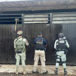 Fiscalía General realiza cateos coordinados en Morelia y Salvador Escalante; aseguran más de 3 mil 500 dosis de metanfetamina y detienen a seis personas