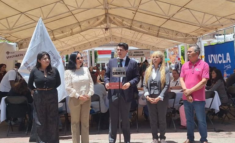 Toño Ixtláhuac encabeza la inauguración de la Feria del Empleo, 250 Vacantes se ofertaron.