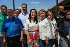 Con orden y alegría, concluye entrega de locales en nuevo mercado de Pátzcuaro: Gladyz Butanda