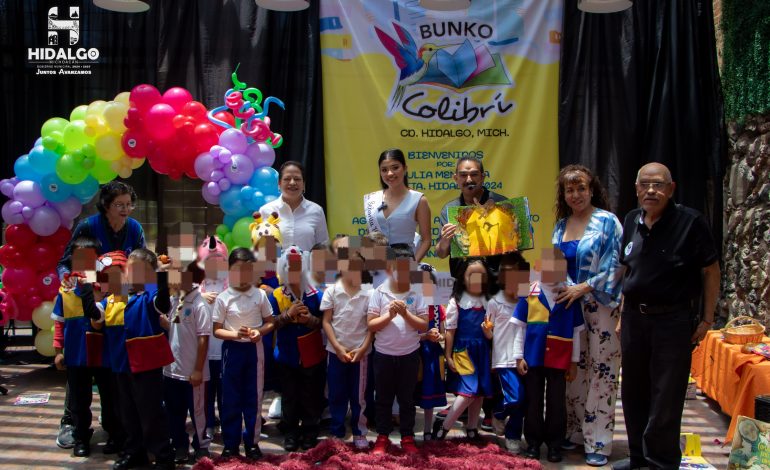 Jeovana Alcántar, asistió a la presentación del Proyecto Bunko Colibrí en Ciudad Hidalgo, que consiste en el fomento a la lectura