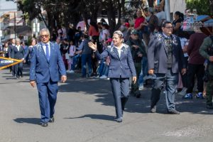 ​Jeovana Alcántar, encabezó el acto cívico y desfile conmemorativo al CCLXXII Aniversario del Natalicio de Don Miguel Hidalgo y Costilla.