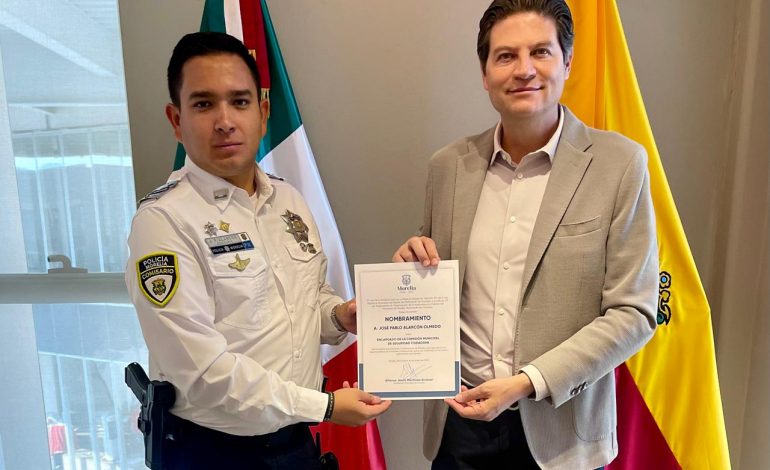 Entrega Alfonso Martínez nombramiento a Pablo Alarcón como encargado de la Comisión Municipal de Seguridad Ciudadana