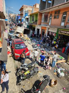 Volcadura de camión de basura  cobra una vida y hiere a otra persona