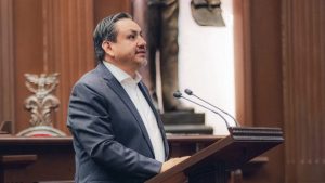 Agravar penas contra el maltrato animal propone Víctor Manríquez González