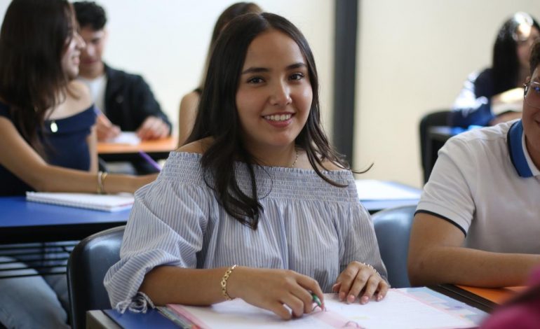 ¿Eres estudiante de bachillerato? Participa en la encuesta nacional para mejorar tu escuela