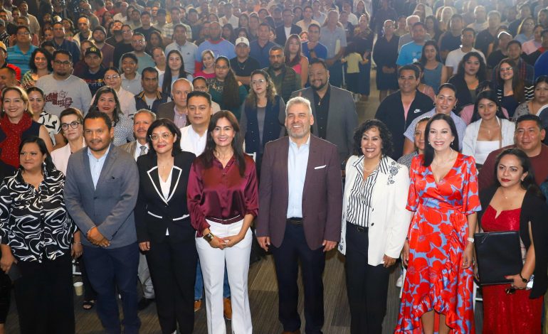Michoacán vive el mejor momento de la historia educativa: SEE