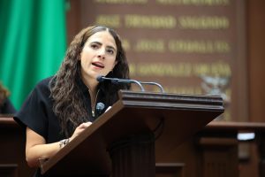 Por una niñez fuerte y feliz: Giulianna Bugarini propone reforzar la salud mental en las escuelas