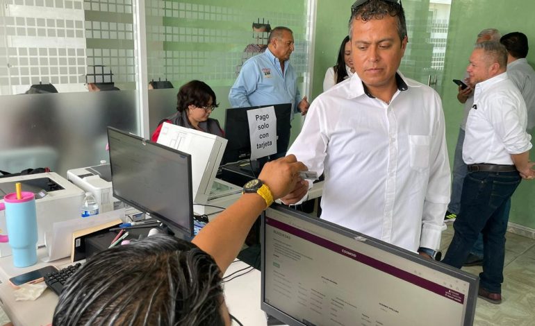 Gobierno estatal agiliza trámites para concesionarios de transporte público con módulo itinerante
