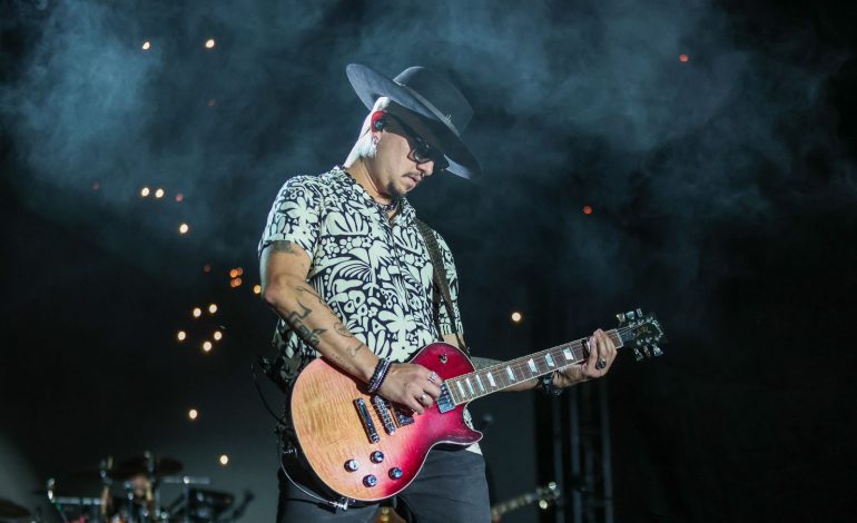 Piso 21 rinde homenaje a “El Buki” en el Festival Michoacán de Origen.