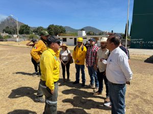 David López alcalde de Tuxpan gestionó aeronave con el gobernador para extinguir  fuego en incendio forestal