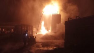 Controlado incendio de destiladora en Tancítaro: PC.