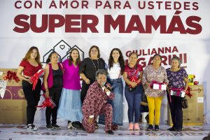 Giulianna Bugarini celebra a cientos de mamás morelianas con amor, regalos y música<br>