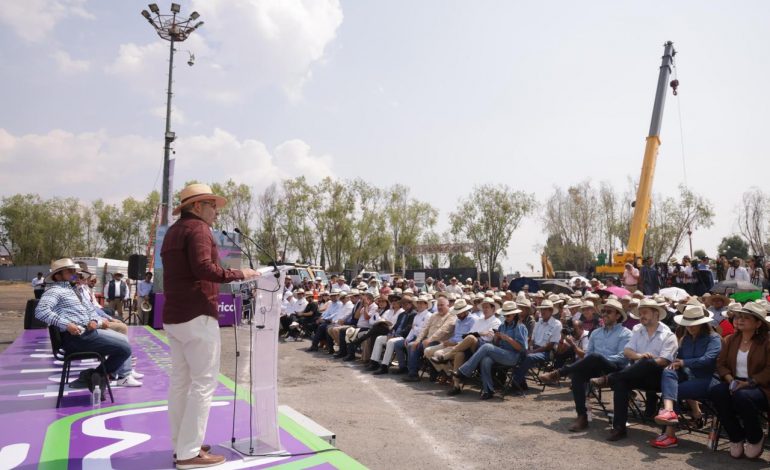 Arranca Bedolla construcción del teleférico de Morelia.