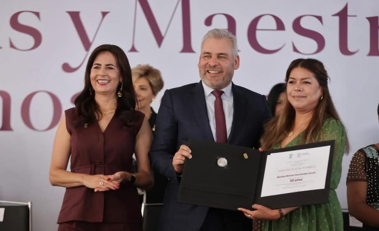 Michoacán es mejor gracias a sus maestras y maestros: Gaby Molina.