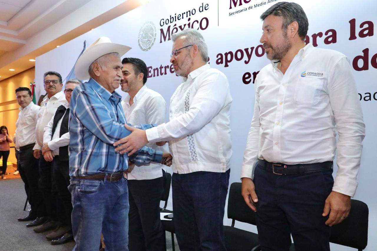 Bedolla y Conagua entregan apoyos por 170 mdp para la infraestructura hidroagrícola de Michoacán.