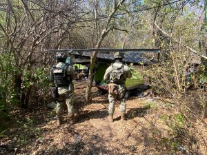 En operativo SSP y Defensa desmantelan laboratorio de drogas sintéticas en Parácuaro.