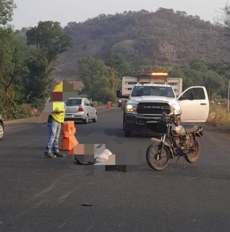 Motociclista Derrapa en la Carretera Tuxpan-Ciudad Hidalgo; Resulta Lesionado