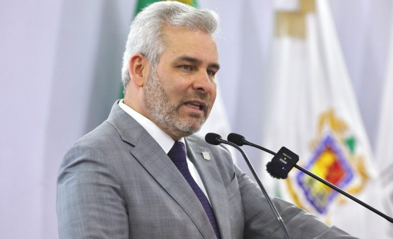 Celebra Bedolla reforma al Código Penal para sancionar la apología del delito.