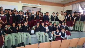 Estudiantes de la Secundaria «Nicolás Rlmero» sellan sus pensamientos en una cápsula del tiempo