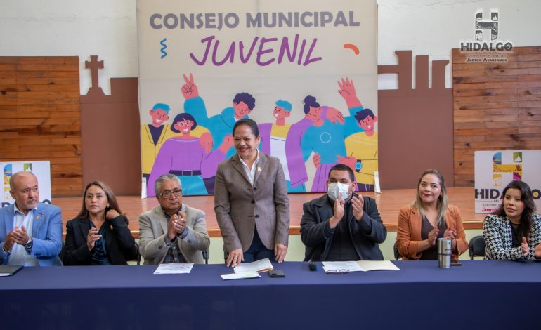 Jeovana Alcántar, llevó a cabo la instalación y toma de protesta de los integrantes del Consejo Municipal Juvenil.