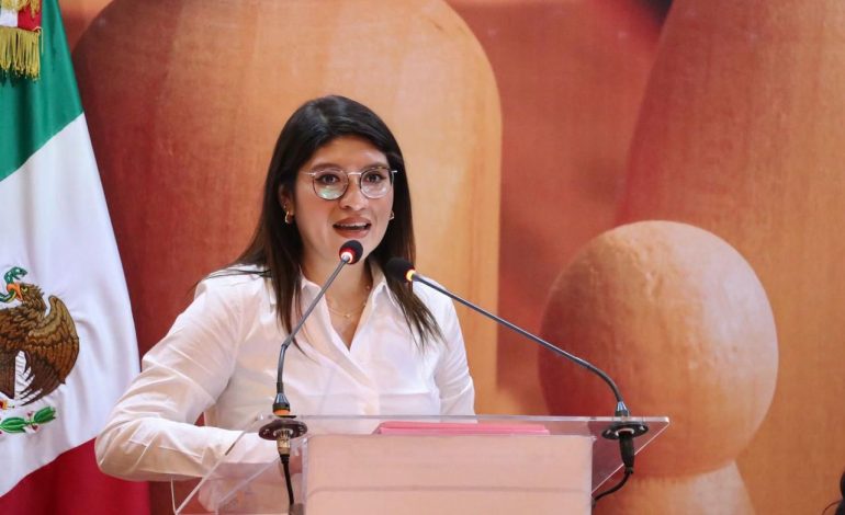 Uno de cada cuatro hogares en México, es sostenido por mujeres: Ale Anguiano