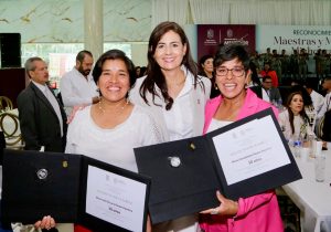 En las aulas se construye la transformación social: docentes galardonados