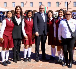 Comparte Gaby Molina el calendario del ciclo escolar 2025-2026