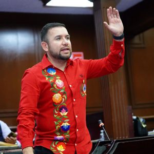Pleno avala reforma presentada por Reyes Galindo la cual impulsa políticas públicas para prevenir sobrepeso y obesidad en el entorno laboral
