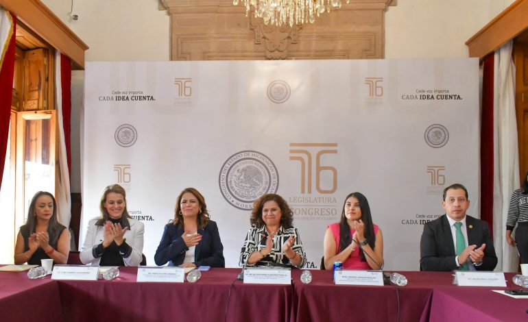 Reconoce Fabiola Alanís compromiso de personal del Congreso Estatal con la agenda de las mujeres