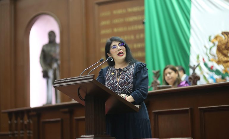 Propone Vanhe Caratachea reforma para extender pensión alimenticia hasta la obtención de título y cédula profesional