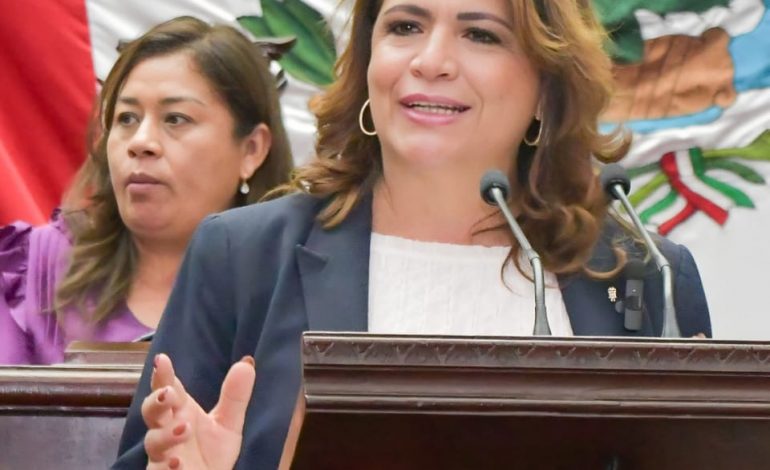 Atender a mujeres cuidadoras, propone iniciativa de Fabiola Alanís