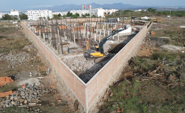 Educación digna para Villas del Pedregal; nueva secundaria con 60 % de avance: SCOP