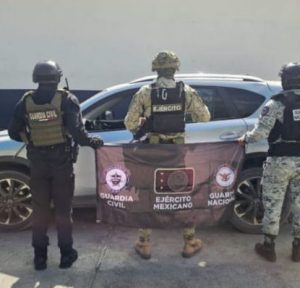 SSP y Defensa detienen a dos hombres armados en Buenavista
