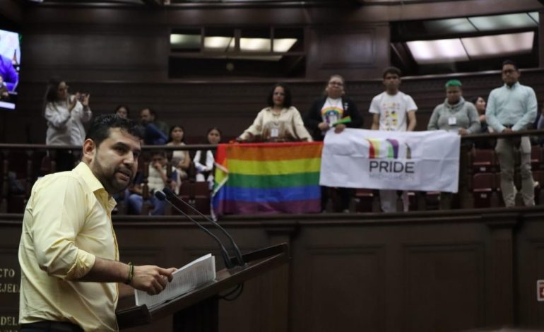 Octavio Ocampo presenta iniciativa impulsada por PRIDE Michoacán para destinar 2% del financiamiento público de partidos políticos a la formación y empoderamiento de la comunidad LGBTTTIAQ+