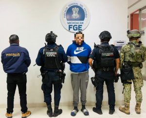Detenido hombre con orden de aprehensión por homicidio calificado en Jacona: SSP
